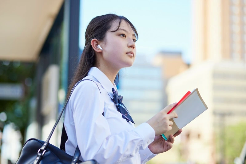 <p>Experience Unmatched Comfort on Your School Outings</p>