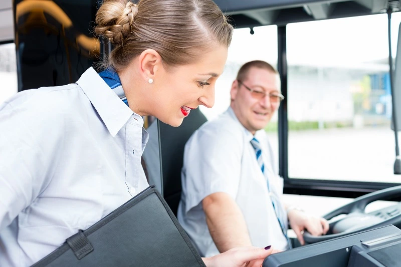 <h2>Elevate Your Experience with Professional Tour Guides</h2>
