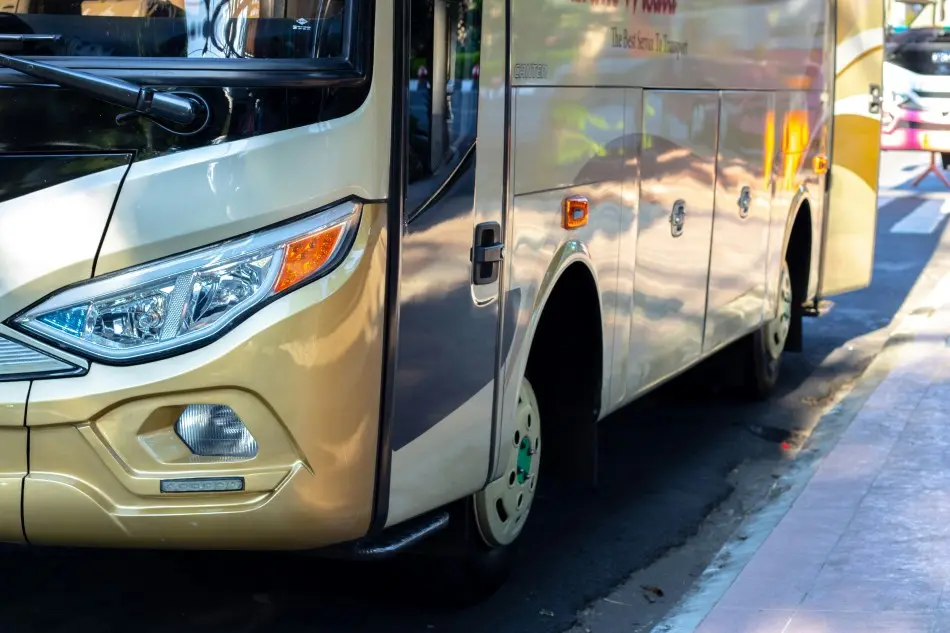What Is a Charter Bus?